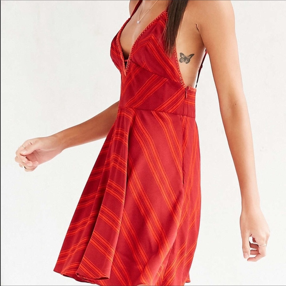 Urban Outfitters-Exote-Sexy Plunge Skater Dress